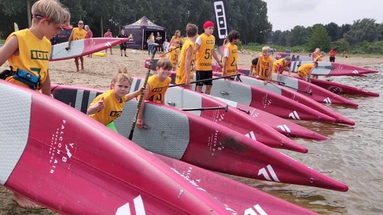 Fanatic Falcon Air Young Blood: Getting Kids to SUP race with Joep Van Bakel